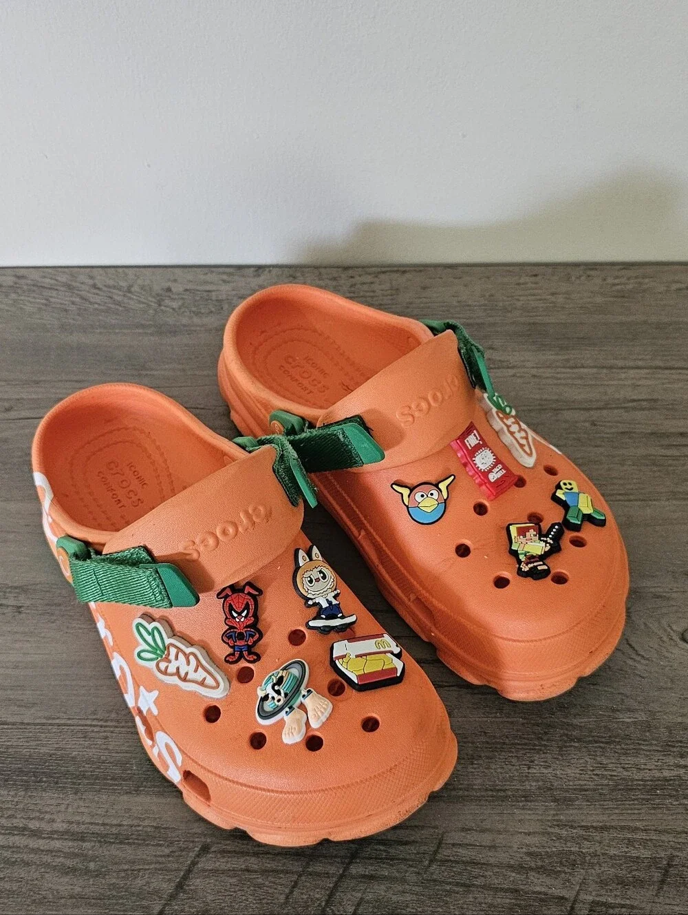 Crocs Carrots Classic All Terrain Kids Boy J 4 Orange Green